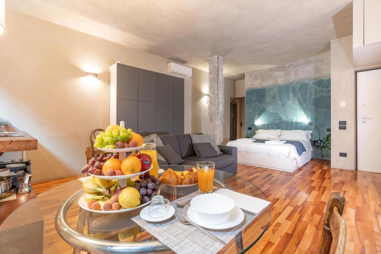 Il Garbo Apartments And Suite เวโรนา ภายนอก รูปภาพ