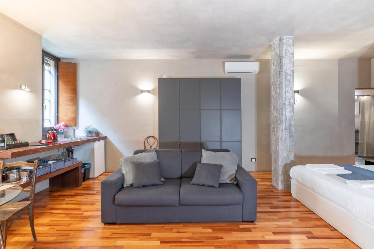 Il Garbo Apartments And Suite เวโรนา ภายนอก รูปภาพ