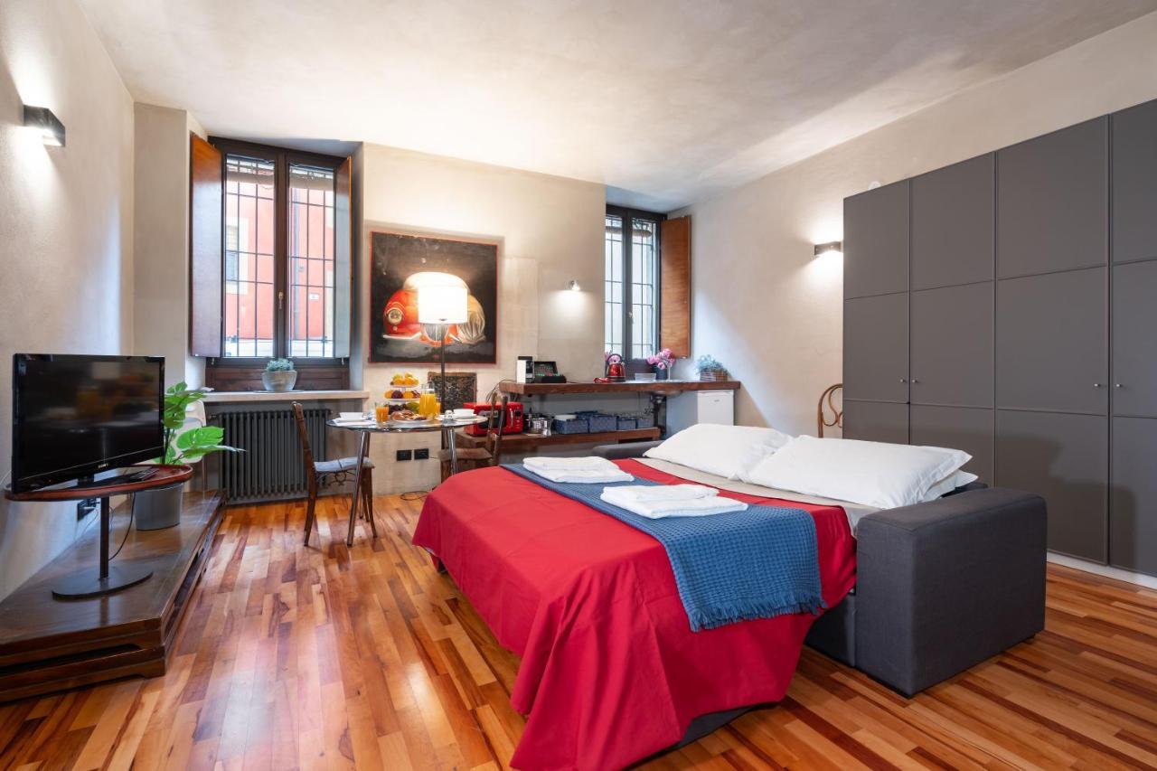 Il Garbo Apartments And Suite เวโรนา ภายนอก รูปภาพ