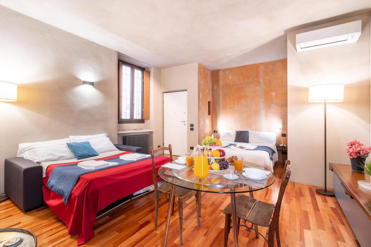 Il Garbo Apartments And Suite เวโรนา ภายนอก รูปภาพ