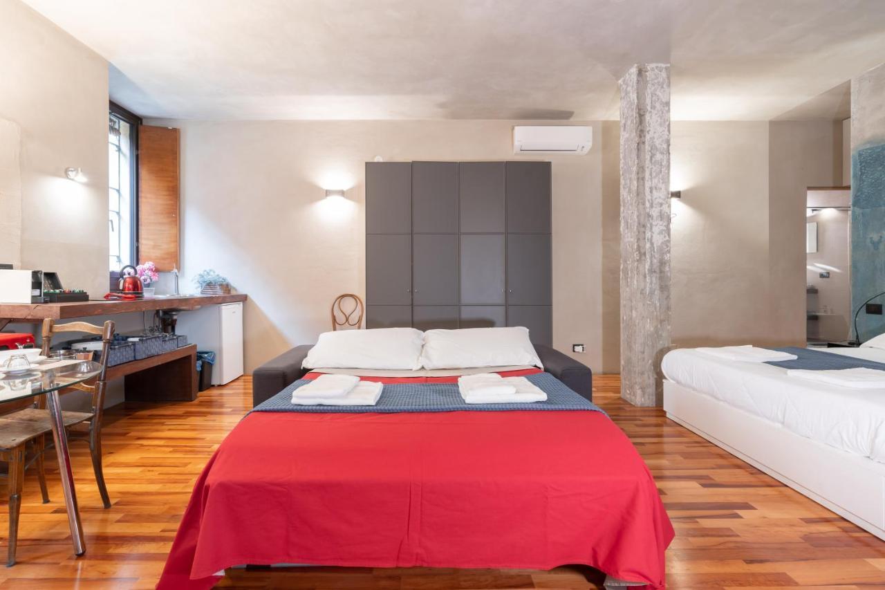 Il Garbo Apartments And Suite เวโรนา ภายนอก รูปภาพ