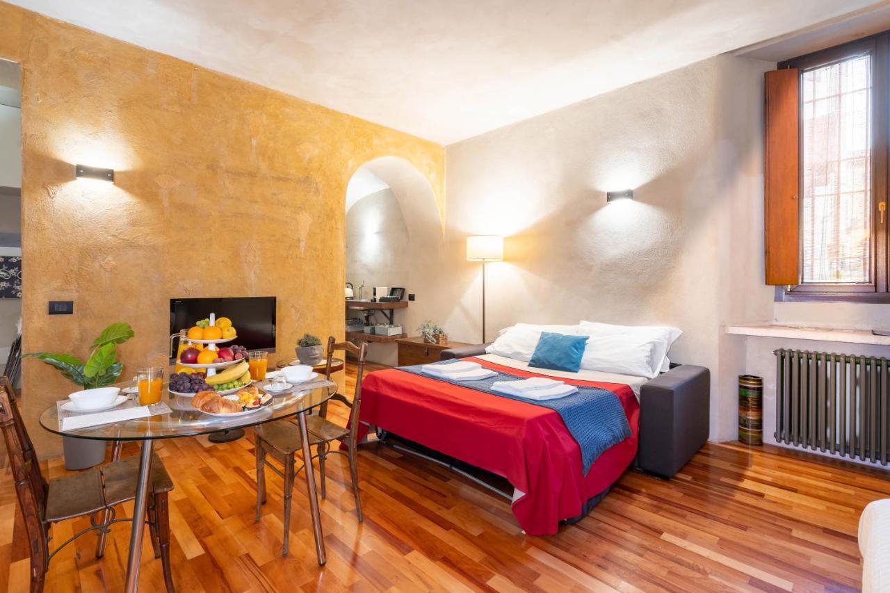 Il Garbo Apartments And Suite เวโรนา ภายนอก รูปภาพ