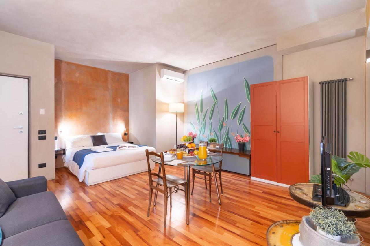 Il Garbo Apartments And Suite เวโรนา ภายนอก รูปภาพ